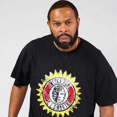 A picture of rapper, music producer, and TV starCL Smooth.